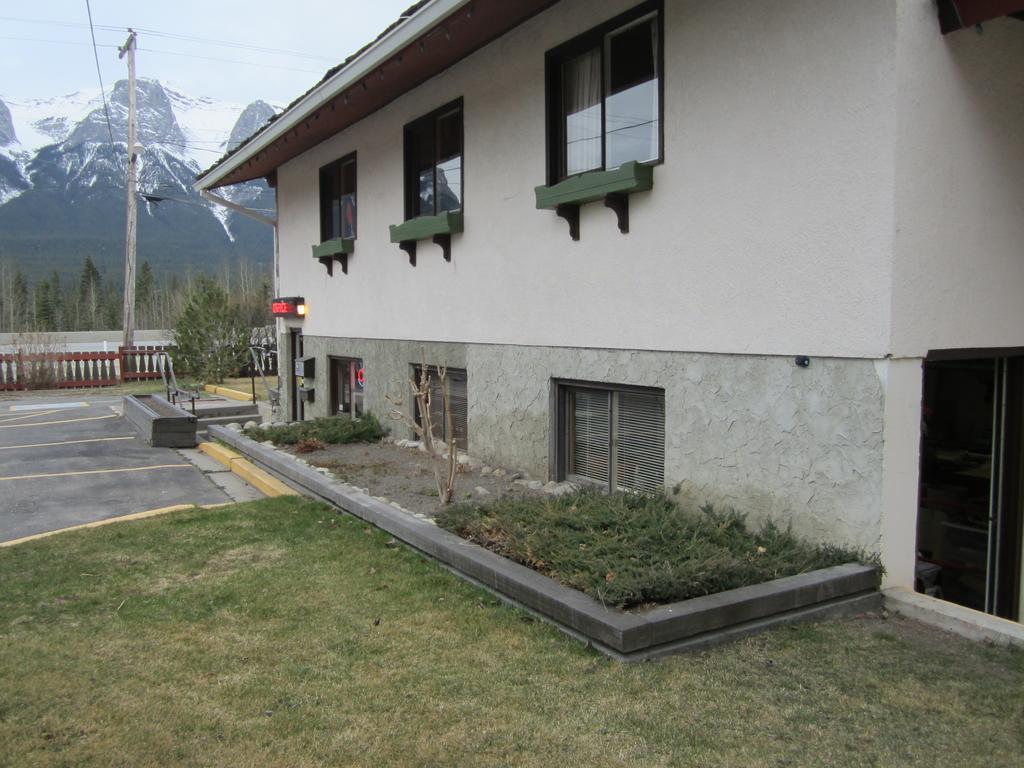 The Gateway Inn Canmore Exterior foto